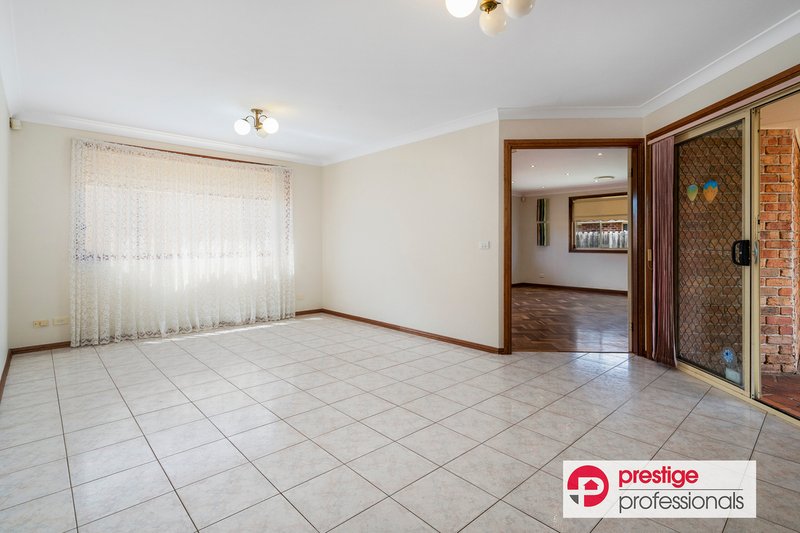 Photo - 22 Castle Rock Court, Wattle Grove NSW 2173 - Image 5