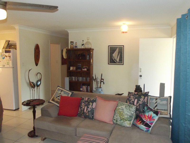 Photo - 22 Cathy Street, Macleay Island QLD 4184 - Image 5