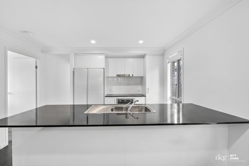 Photo - 22 Cavanagh Drive, Logan Reserve QLD 4133 - Image 4