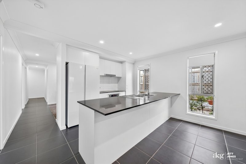 Photo - 22 Cavanagh Drive, Logan Reserve QLD 4133 - Image 5