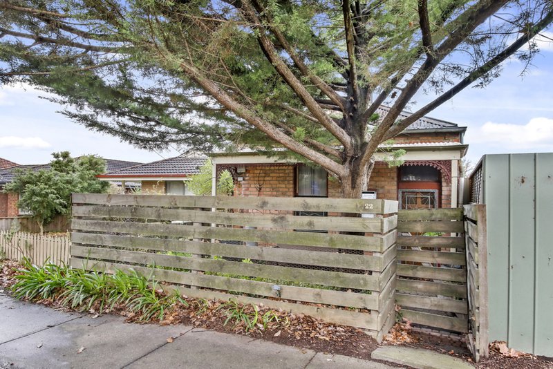 Photo - 22 Cavehill Road, Lilydale VIC 3140 - Image 2