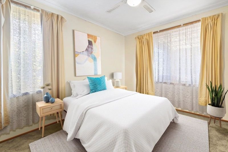 Photo - 22 Centenary Crescent, Werribee VIC 3030 - Image 4