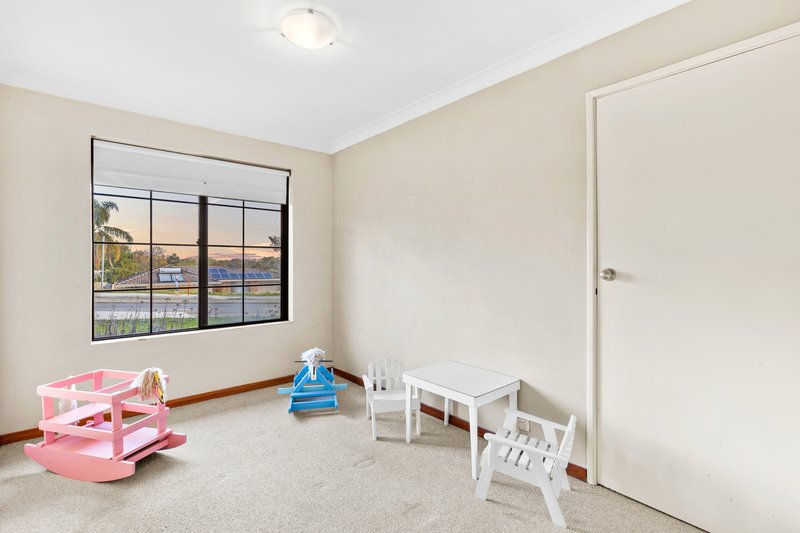 Photo - 22 Challenger Avenue, Parmelia WA 6167 - Image 6