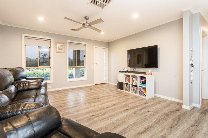 Photo - 22 Chardonnay Drive, Mildura VIC 3500 - Image 6