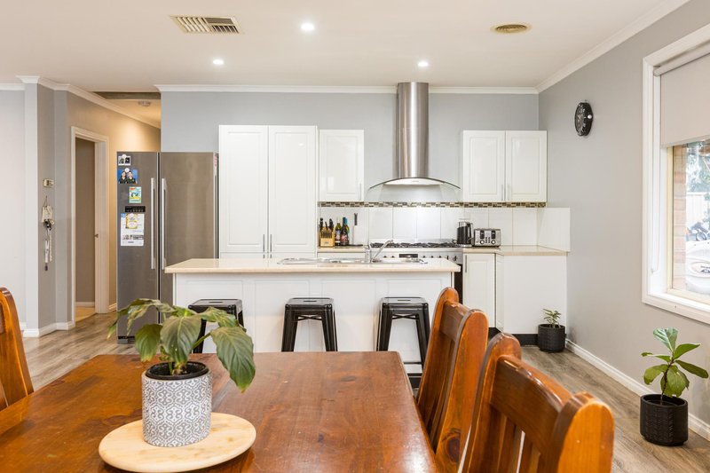 Photo - 22 Chardonnay Drive, Mildura VIC 3500 - Image 10
