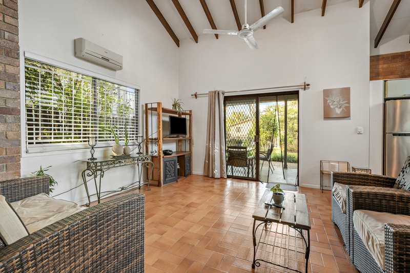 Photo - 22 Chaucer Parade, Strathpine QLD 4500 - Image 12