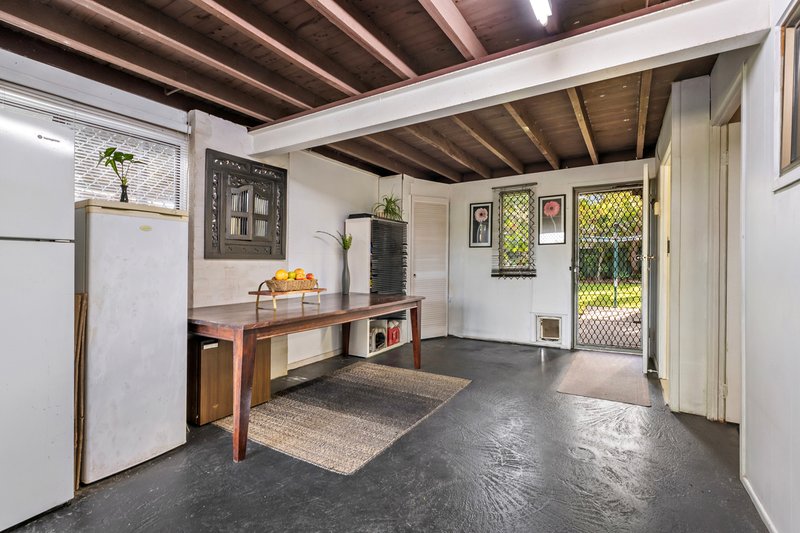 Photo - 22 Chaucer Parade, Strathpine QLD 4500 - Image 20