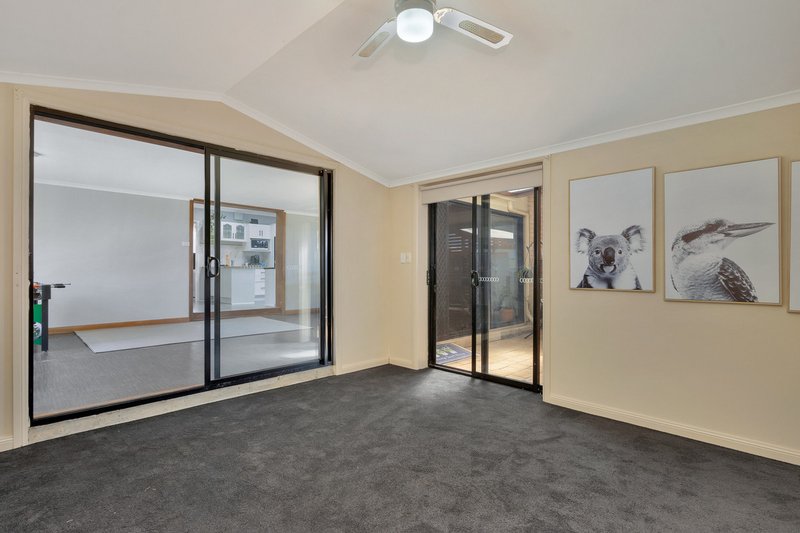 Photo - 22 Cheek Avenue, Gawler East SA 5118 - Image 18