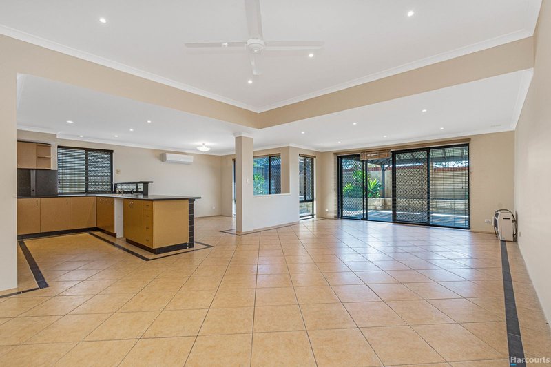 Photo - 22 Cherub Way, Currambine WA 6028 - Image 4