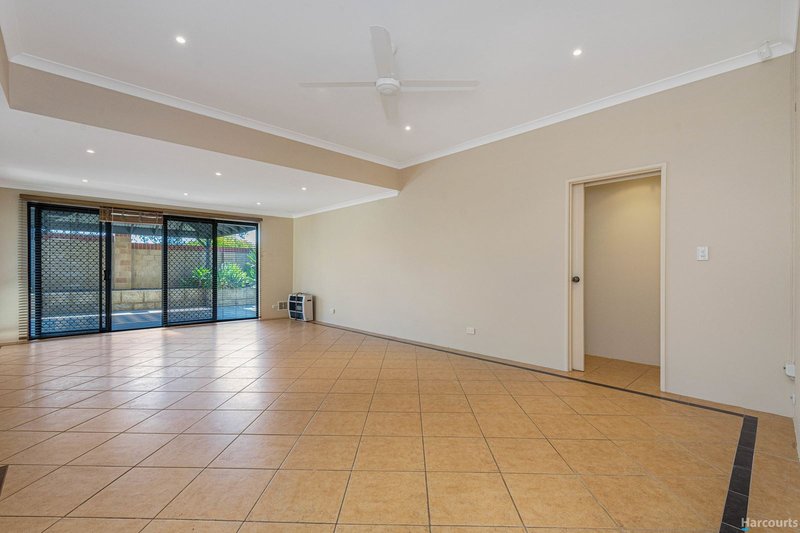 Photo - 22 Cherub Way, Currambine WA 6028 - Image 7