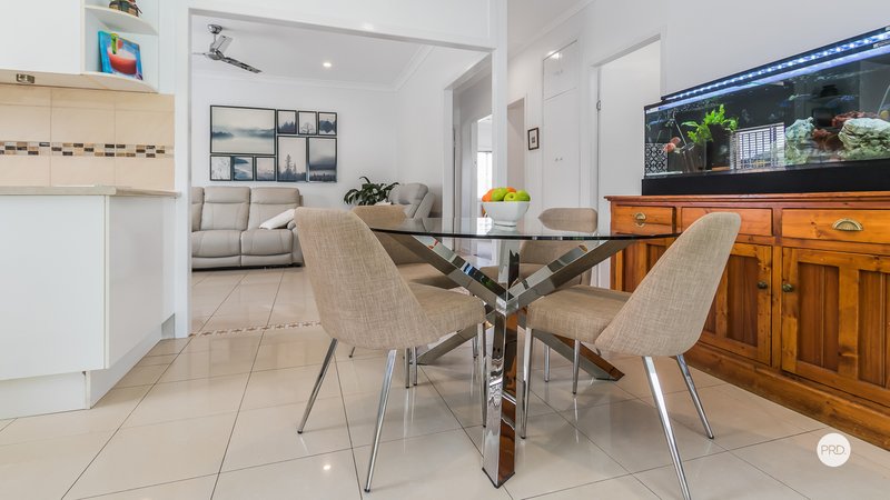 Photo - 22 Chesney Street, Carina QLD 4152 - Image 11