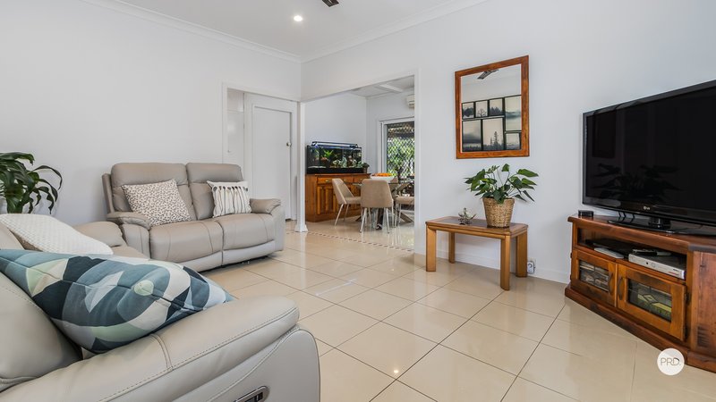 Photo - 22 Chesney Street, Carina QLD 4152 - Image 12