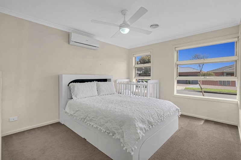 Photo - 22 Chettam Street, Epping VIC 3076 - Image 12