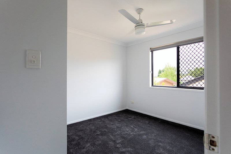 Photo - 2/2 Chilcote Street, Mount Lofty QLD 4350 - Image 17