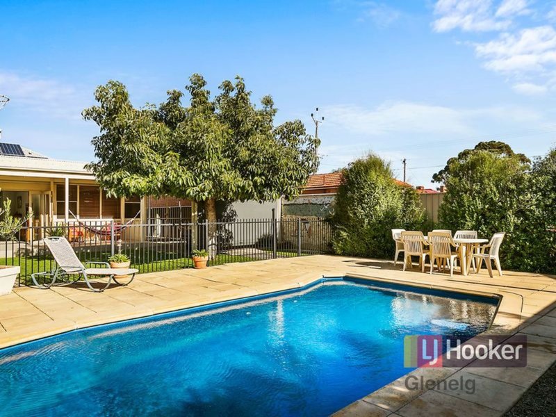 Photo - 22 Chopin Road, Somerton Park SA 5044 - Image 2