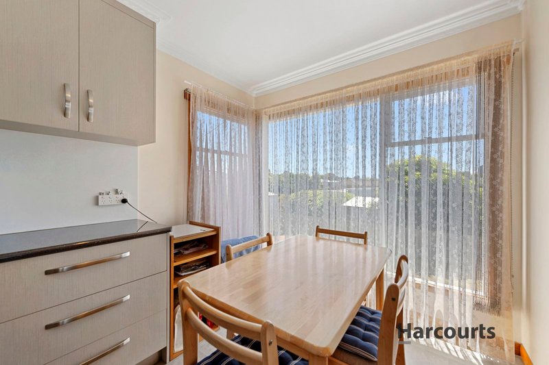 Photo - 22 Churchill Avenue, Devonport TAS 7310 - Image 3