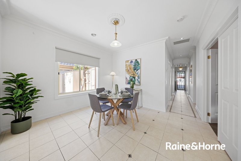 Photo - 22 Cleland Way, Caroline Springs VIC 3023 - Image 6