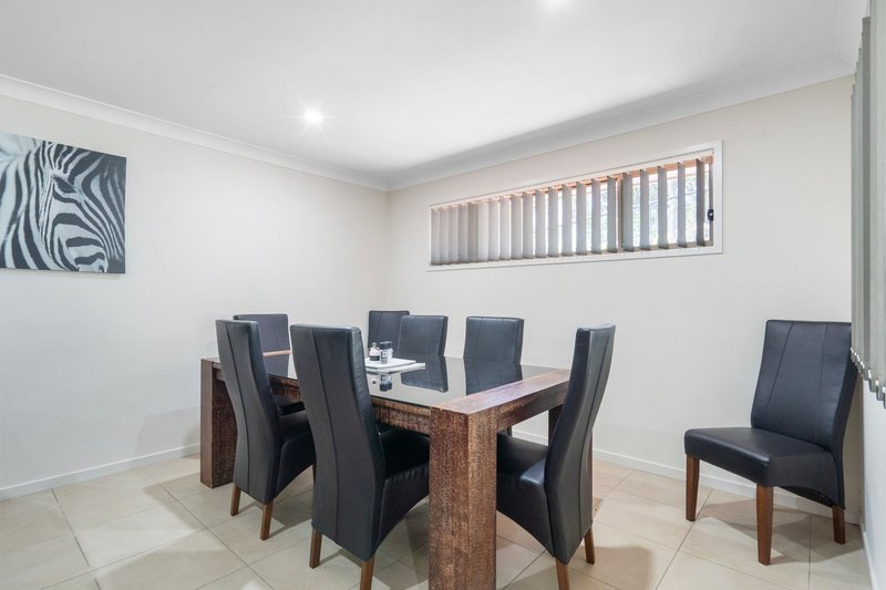 Photo - 22 Clermont Street, Holmview QLD 4207 - Image 5