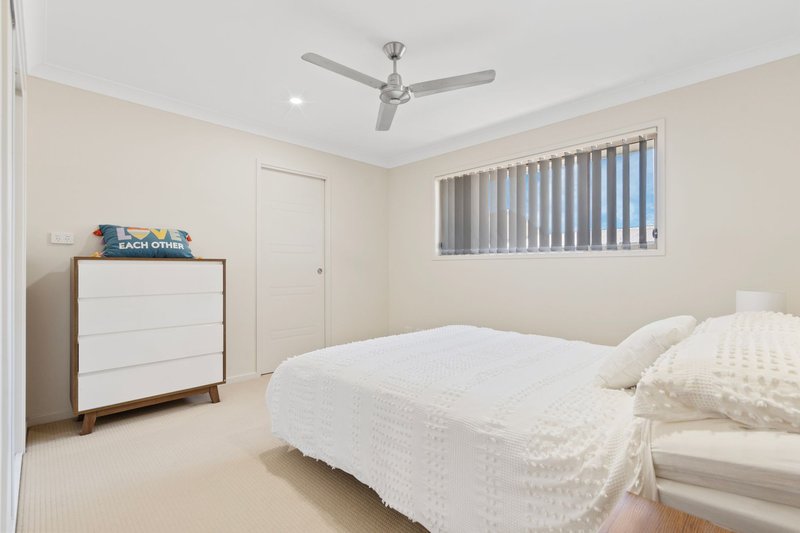 Photo - 22 Clermont Street, Holmview QLD 4207 - Image 8