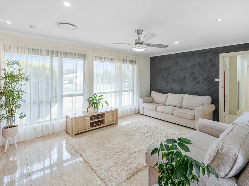 Photo - 22 Clifton Boulevard, Griffith NSW 2680 - Image 6