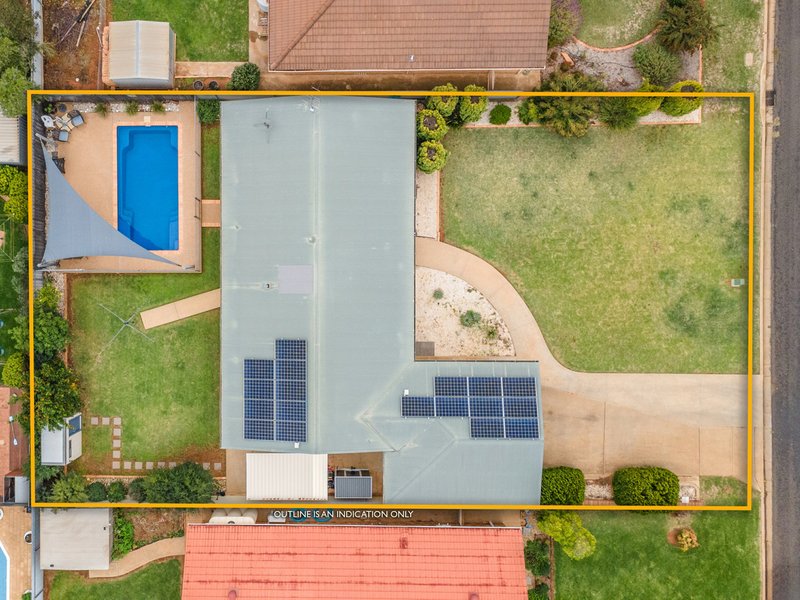 Photo - 22 Clifton Boulevard, Griffith NSW 2680 - Image 12