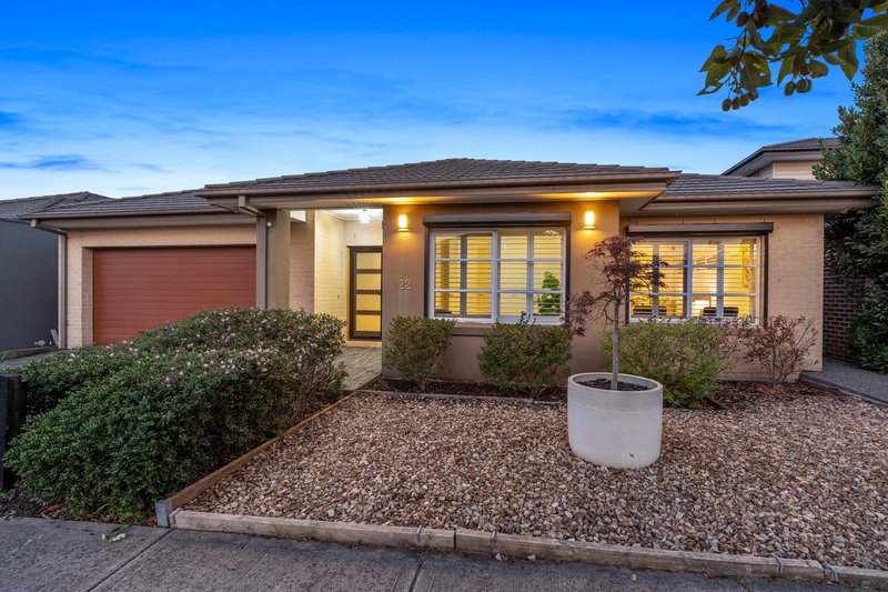 Photo - 22 Clopton Rise, Craigieburn VIC 3064 - Image 1