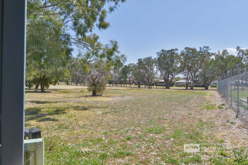 Photo - 22 Cobb And Co Circuit, Tamworth NSW 2340 - Image 24