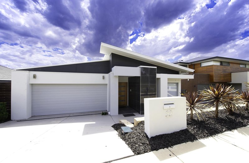 22 Cocoparra Crescent, Crace ACT 2911