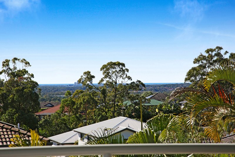 Photo - 22 Codrington Circuit, Pacific Pines QLD 4211 - Image 12