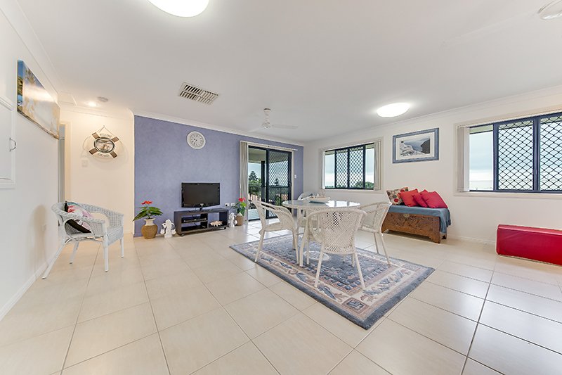 Photo - 22 Coleman Crescent, Pacific Heights QLD 4703 - Image 10