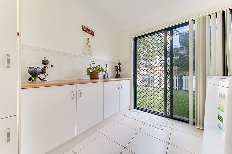 Photo - 22 Coleman Crescent, Pacific Heights QLD 4703 - Image 15