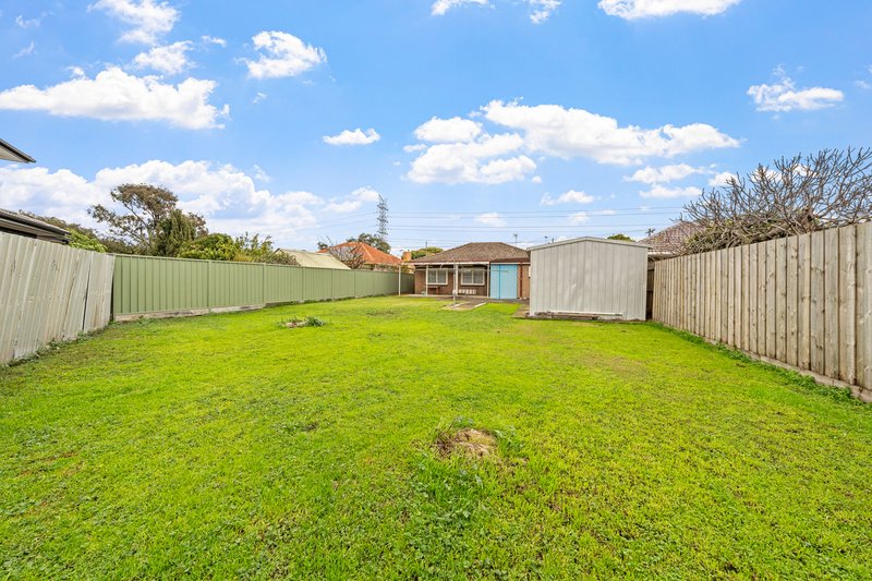 Photo - 22 Collenso Street, Sunshine West VIC 3020 - Image 12