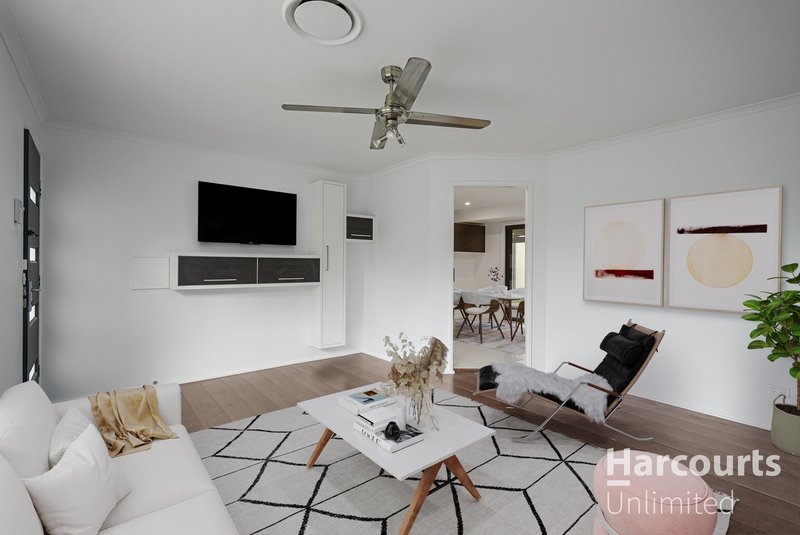 Photo - 22 Colorado Drive, St Clair NSW 2759 - Image 2