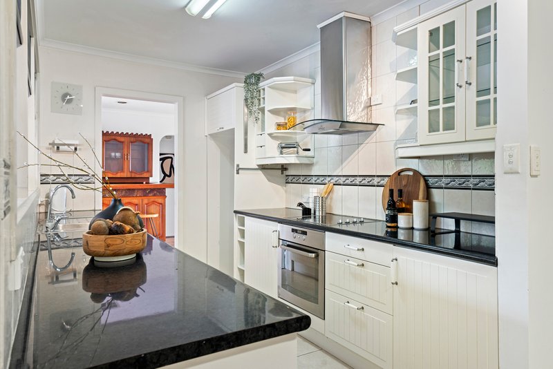 Photo - 22 Columbia Crescent, Modbury North SA 5092 - Image 9