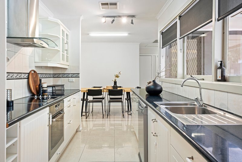 Photo - 22 Columbia Crescent, Modbury North SA 5092 - Image 10