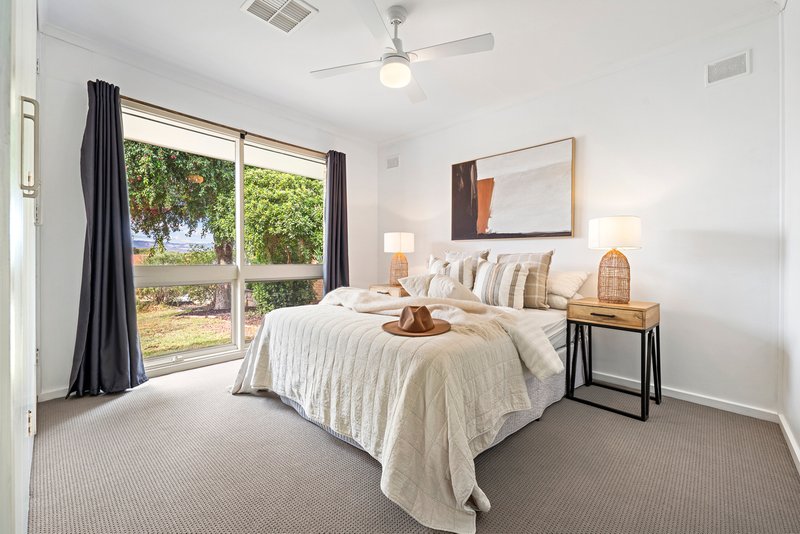 Photo - 22 Columbia Crescent, Modbury North SA 5092 - Image 12