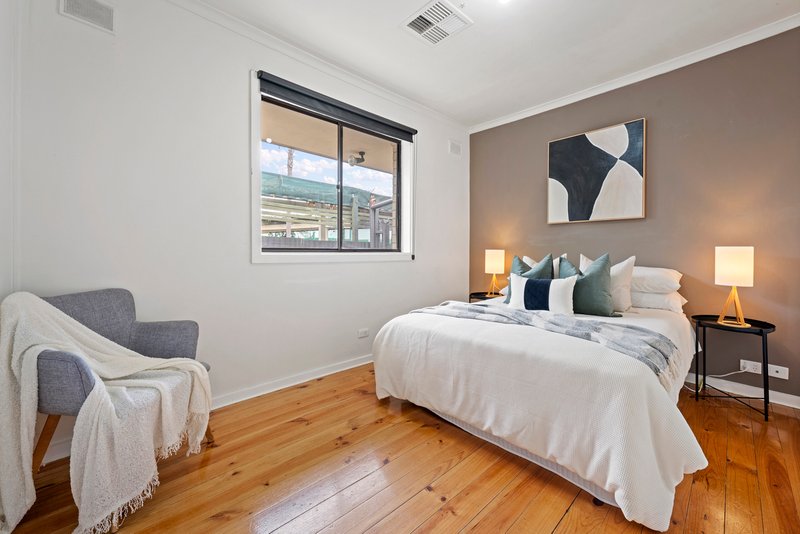 Photo - 22 Columbia Crescent, Modbury North SA 5092 - Image 14