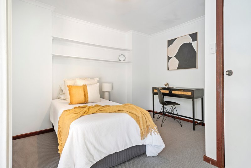 Photo - 22 Columbia Crescent, Modbury North SA 5092 - Image 17