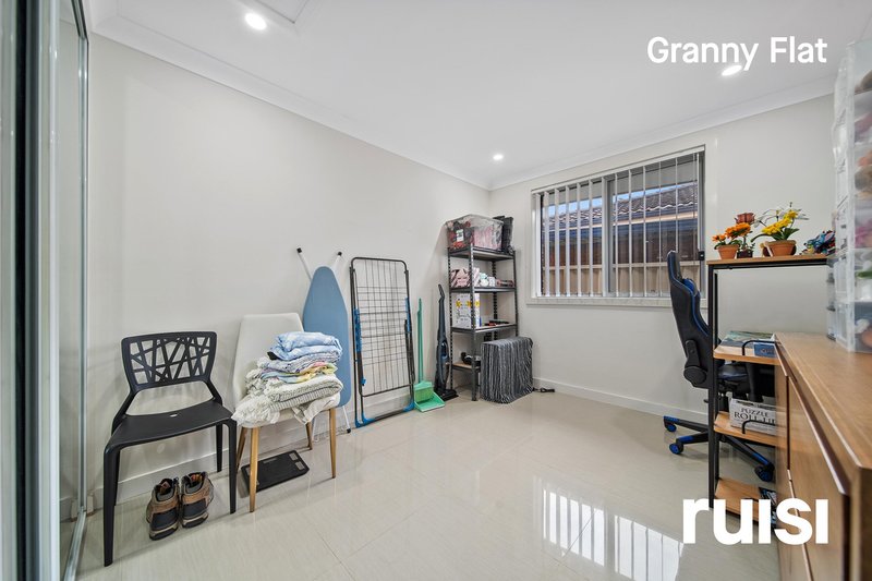 Photo - 22 Comberford Close, Prairiewood NSW 2176 - Image 14