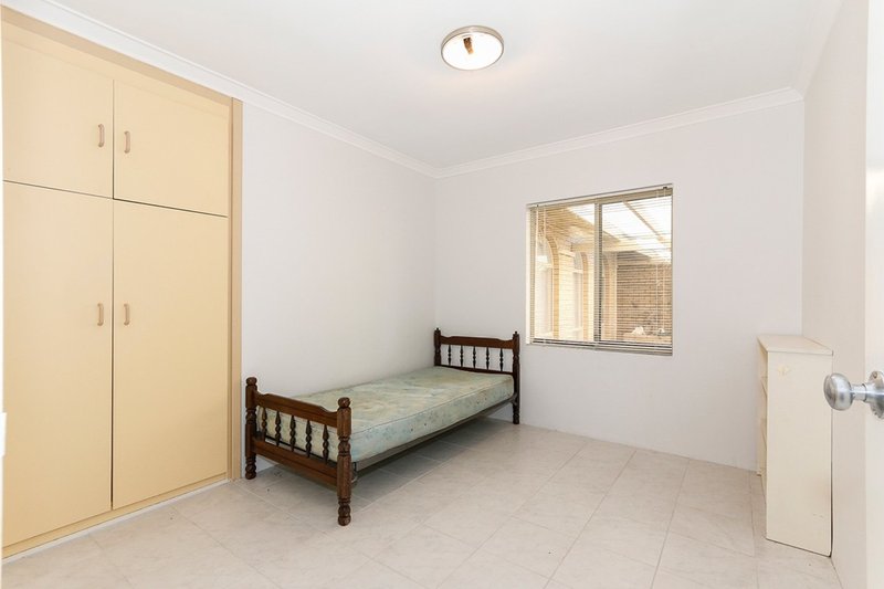 Photo - 22 Compass Circle, Yanchep WA 6035 - Image 14