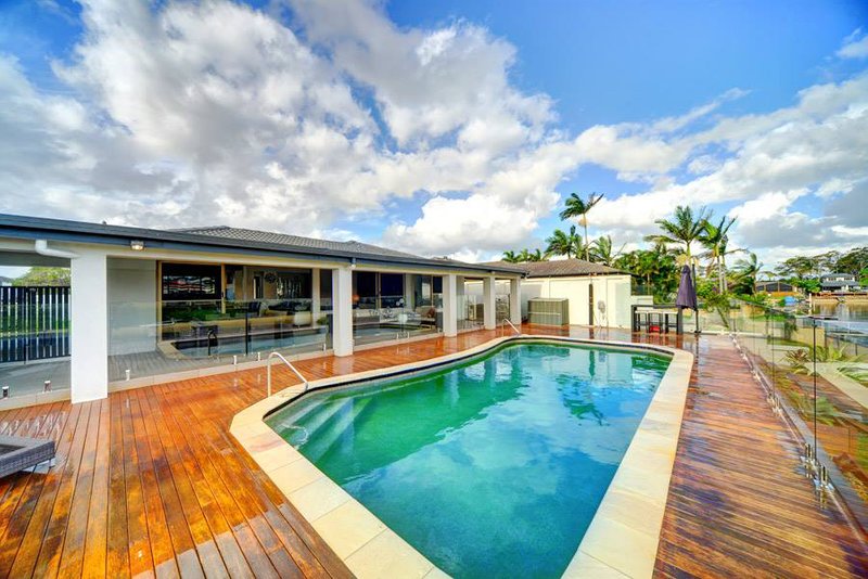 Photo - 22 Coobowie Street, Broadbeach Waters QLD 4218 - Image 21