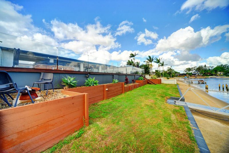 Photo - 22 Coobowie Street, Broadbeach Waters QLD 4218 - Image 22