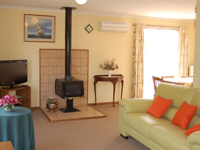 Photo - 22 Coorong Crescent, Encounter Bay SA 5211 - Image 3