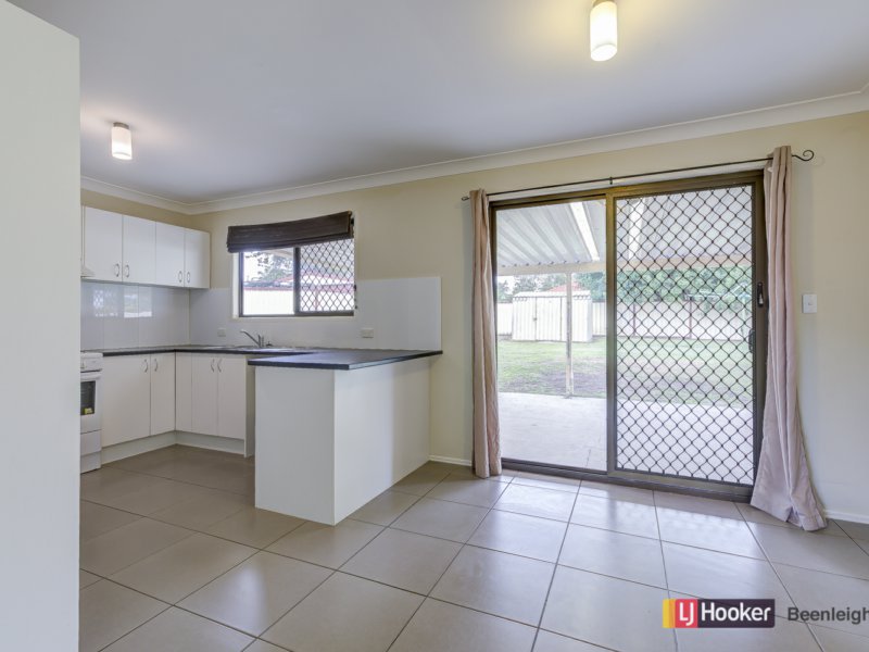 Photo - 22 Copper Drive, Bethania QLD 4205 - Image 6