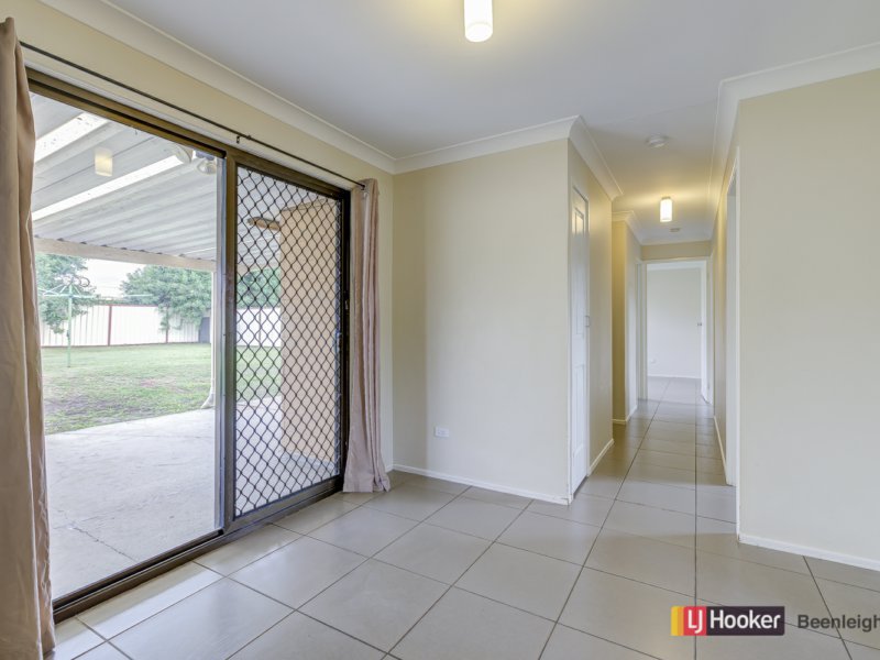 Photo - 22 Copper Drive, Bethania QLD 4205 - Image 7