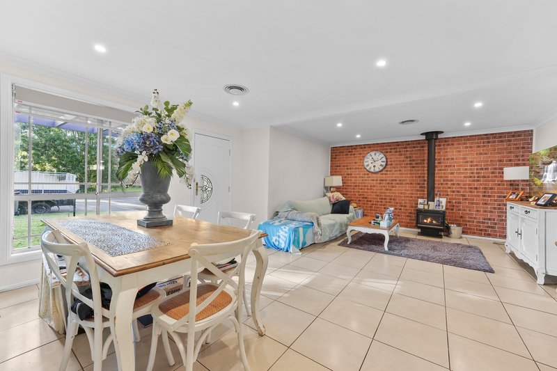 Photo - 2/2 Cornelian Avenue, Eagle Vale NSW 2558 - Image 2