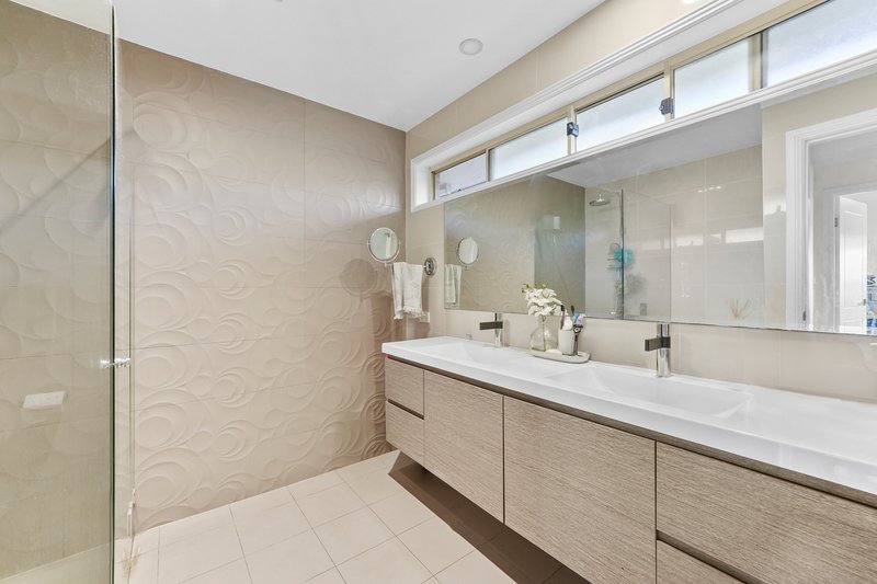 Photo - 2/2 Cornelian Avenue, Eagle Vale NSW 2558 - Image 7