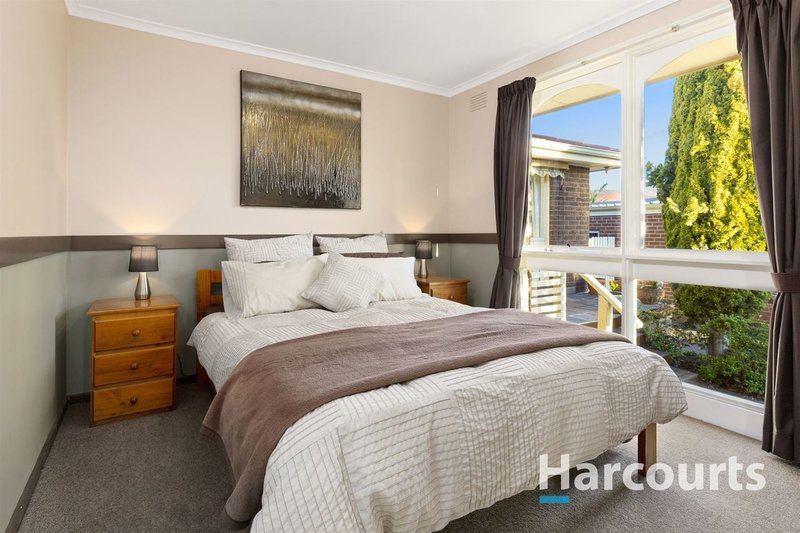 Photo - 22 Coromandel Crescent South, Knoxfield VIC 3180 - Image 10