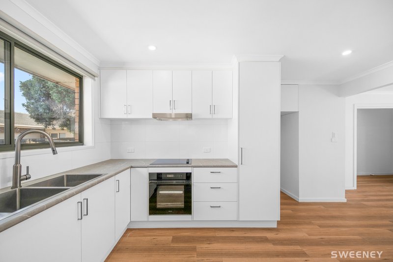 Photo - 2/2 Corrigan Avenue, Brooklyn VIC 3012 - Image 3