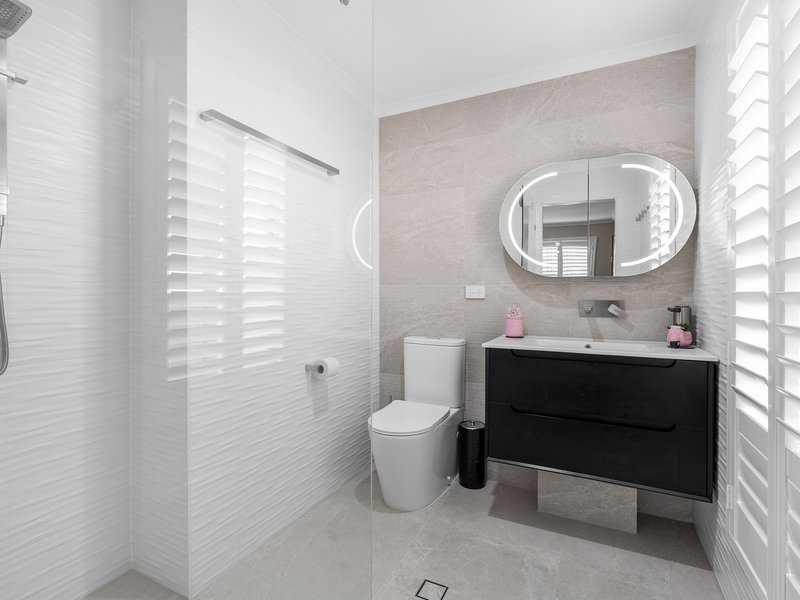 Photo - 22 Coventina Crescent, Springfield Lakes QLD 4300 - Image 3